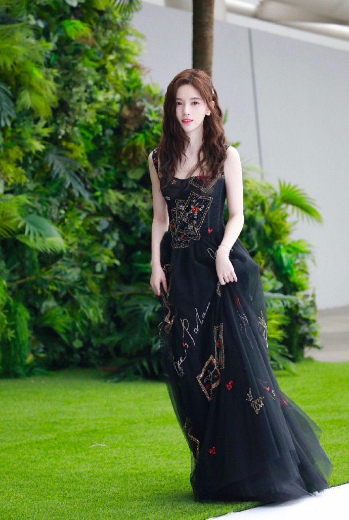 鞠婧祎写真壁纸